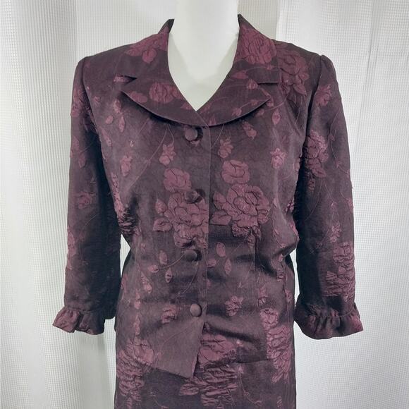 MISS DORBY PETITES! BURGUNDY FLORAL RELUEF 2 PC SKIRT & JACKET SUIT, SET! SZ 14P - Picture 4 of 13